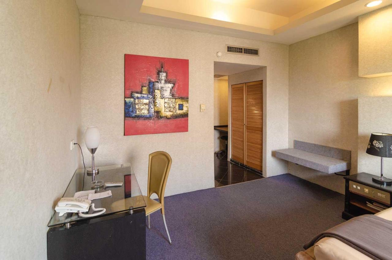 Hotel Peninsula Mangga Besar Jakarta Exterior photo